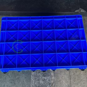 Thùng nhựa đặc 8BX