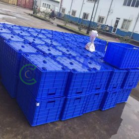 Thùng nhựa đặc 8BX