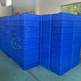 Thùng nhựa đặc HS003