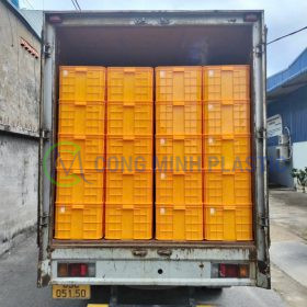 Thùng nhựa đặc HS026