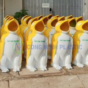 Thùng Rác Nhựa Composite Hình Chim Cánh Cụt CM06