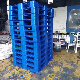 Pallet Nhựa CM1111-125