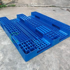 Pallet nhựa CM1311-150