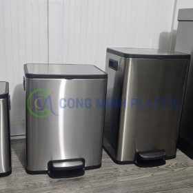 Thùng Rác Inox Đạp Chân Vuông CM02