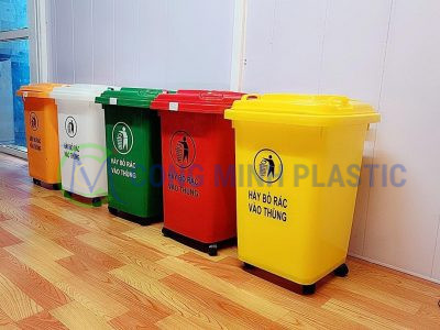 thùng rác công cộng