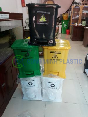 Thùng rác y tế
